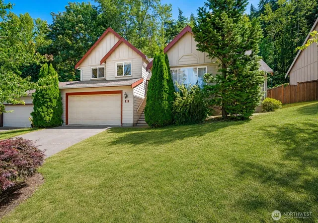 Photo 2 of Single family home for sale at 814 Nevada St, Bellingham, WA 98229 | MLS# NWM2563587 | Listing updated on 2026-09-24