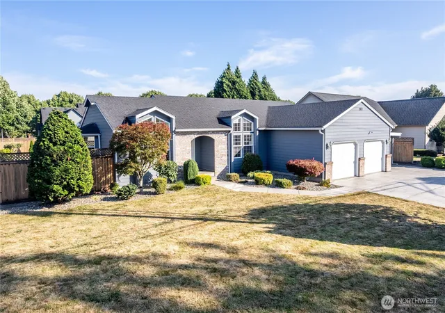 Photo 1 of Sale Pending at 2360 38th Avenue, Longview, WA 98632 | MLS# NWM2563599 | Listing updated on 2026-09-25