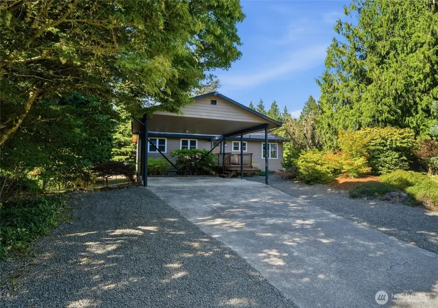 Photo 2 of Sale Pending at 1916 Ne Cady St, Bremerton, WA 98310 | MLS# NWM2563621 | Listing updated on 2026-09-25