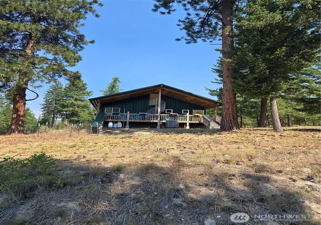 Photo 2 of Single family home for sale at 15 Appaloosa Rd, Tonasket, WA 98855 | MLS# NWM2563624 | Listing updated on 2026-09-23