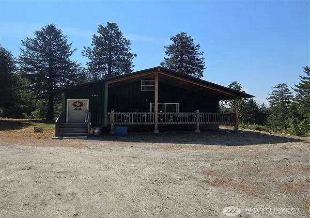 Photo 3 of Single family home for sale at 15 Appaloosa Rd, Tonasket, WA 98855 | MLS# NWM2563624 | Listing updated on 2026-09-23