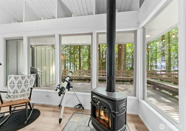 Photo 3 of Townhouse for sale at 201 E Cutty Sark Dr, Shelton, WA 98584 | MLS# NWM2563629 | Listing updated on 2026-09-23