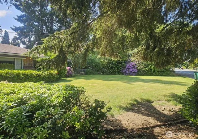 Photo 2 of Single family home for sale at 6933 51st Avenue Ne, Marysville, WA 98270 | MLS# NWM2563640 | Listing updated on 2026-09-23