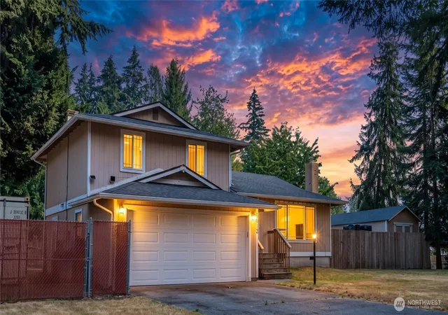 Photo 2 of Single family home for sale at 6612 Alder Glen Dr Se, Olympia, WA 98513 | MLS# NWM2563643 | Listing updated on 2026-09-28