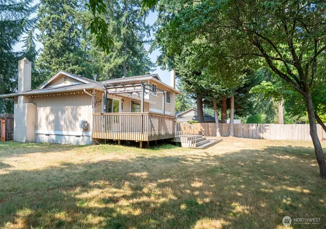 Photo 3 of Single family home for sale at 6612 Alder Glen Dr SE, Olympia, WA 98513 | MLS# NWM2563643 | Listing updated on 2026-09-28