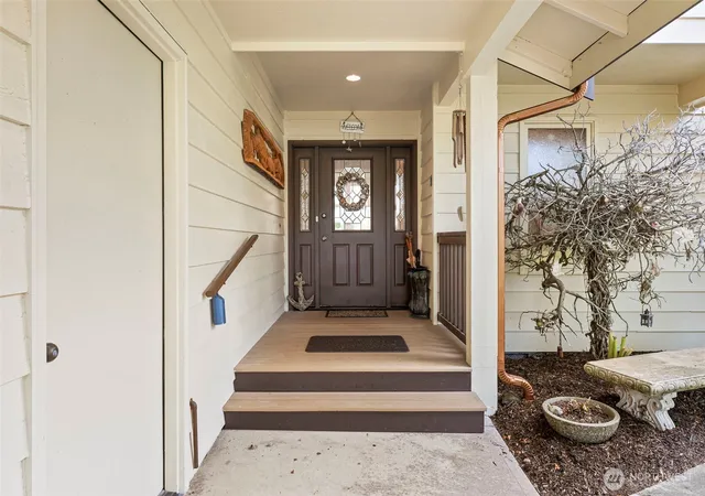 Photo 4 of Single family home for sale at 360 Wildwood Ave SE, Ocean Shores, WA 98569 | MLS# NWM2563682 | Listing updated on 2026-09-21