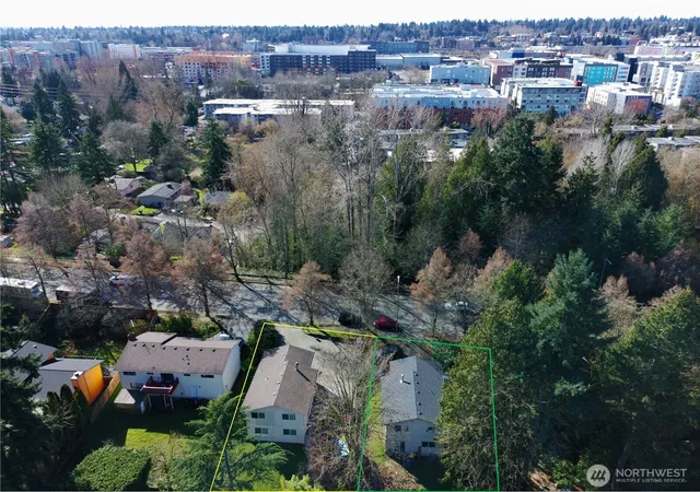Photo 4 of Single family home for sale at 10606 Roosevelt Way NE, Seattle, WA 98125 | MLS# NWM2563689 | Listing updated on 2026-09-23