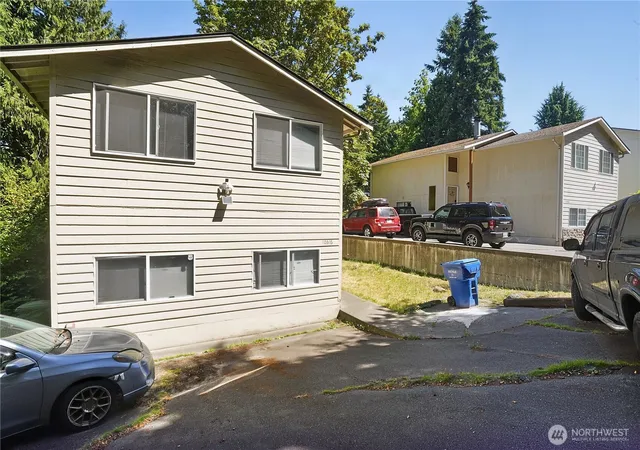 Photo 1 of Single family home for sale at 10616 Roosevelt Way Ne, Seattle, WA 98125 | MLS# NWM2563703 | Listing updated on 2026-09-23