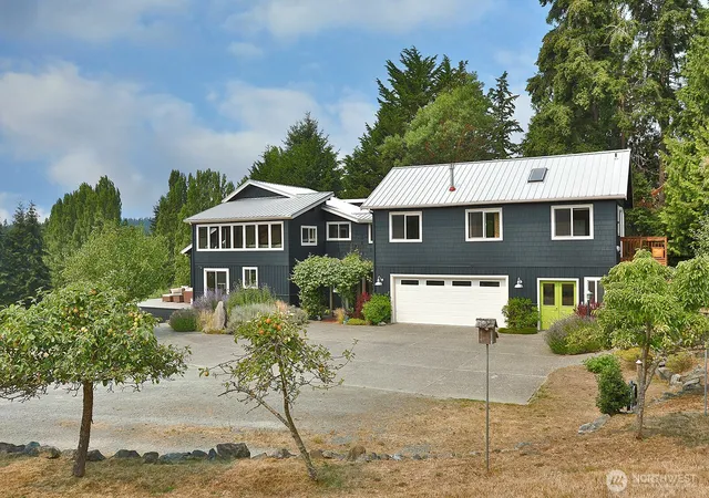Photo 1 of Sale Pending at 5537 Bayview Rd, Langley, WA 98260 | MLS# NWM2563731 | Listing updated on 2026-09-25