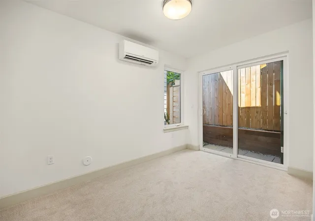 Photo 3 of Townhouse for sale at 1255 Ne 100th Street, Seattle, WA 98125 | MLS# NWM2563734 | Listing updated on 2026-09-19