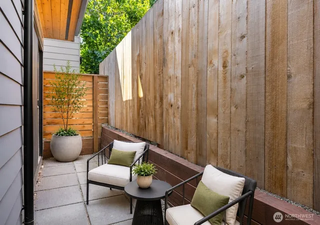Photo 4 of Townhouse for sale at 1255 NE 100th Street, Seattle, WA 98125 | MLS# NWM2563734 | Listing updated on 2026-09-19