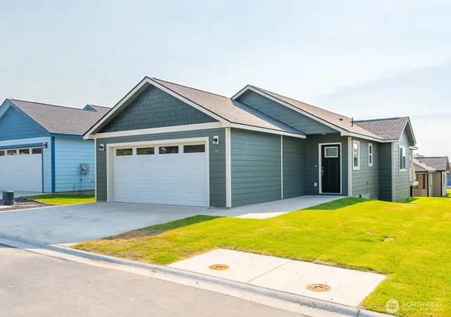 Photo 1 of Single family home for sale at 123 E 9th Avenue #58, Moses Lake, WA 98837 | MLS# NWM2563736 | Listing updated on 2026-10-14