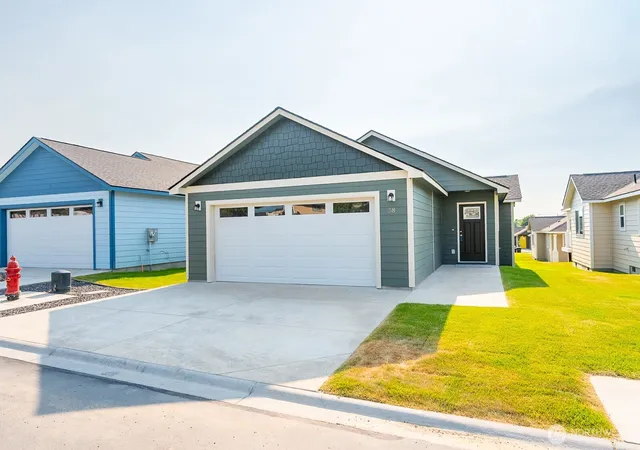 Photo 2 of Single family home for sale at 123 E 9th Avenue #58, Moses Lake, WA 98837 | MLS# NWM2563736 | Listing updated on 2026-10-14