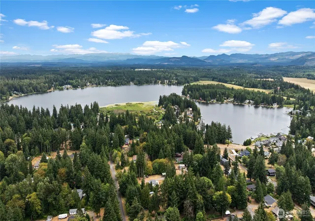 Photo 3 of Sale Pending at 16033 Agate St Se, Yelm, WA 98597 | MLS# NWM2563738 | Listing updated on 2026-09-28
