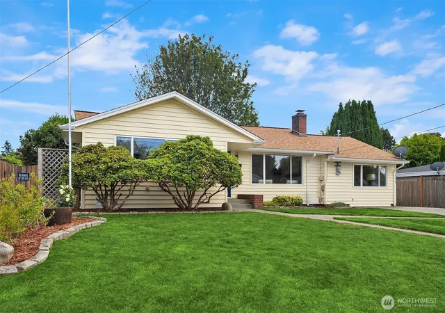 Photo 3 of Single family home for sale at 11510 27th Avenue Sw, Seattle, WA 98146 | MLS# NWM2563742 | Listing updated on 2026-09-23