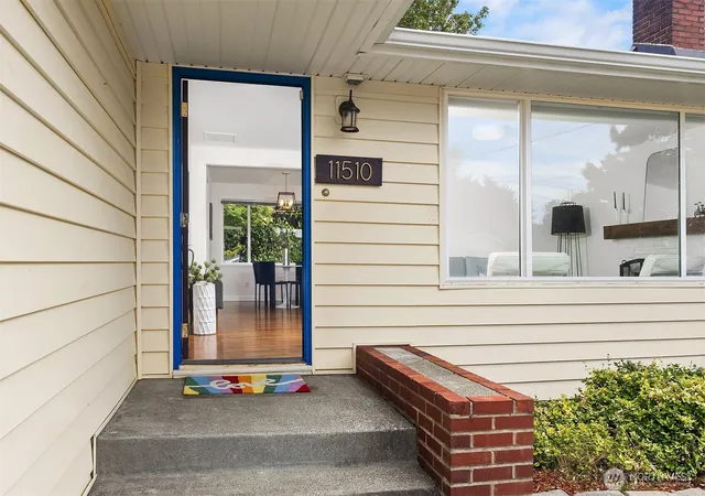 Photo 3 of Condo for sale at 11510 27th Avenue SW, Seattle, WA 98146 | MLS# NWM2563742 | Listing updated on 2026-09-23