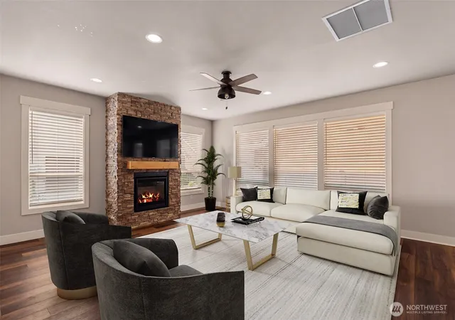 Photo 3 of Single family home for sale at 211 Solomon Loop Nw, East Wenatchee, WA 98802 | MLS# NWM2563752 | Listing updated on 2026-09-26