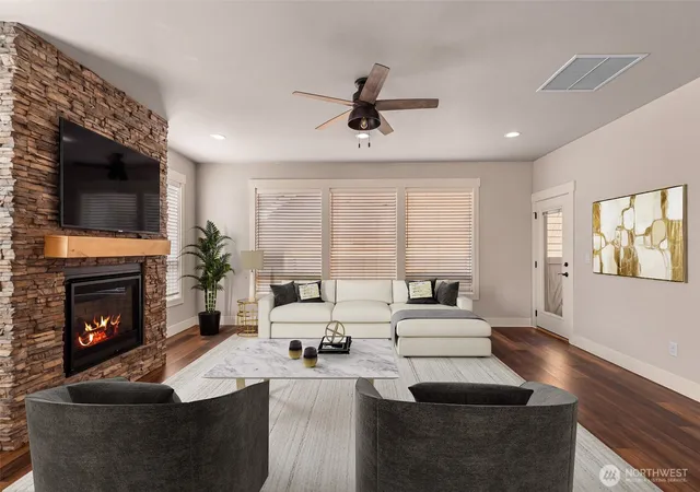 Photo 3 of Single family home for sale at 211 Solomon Loop NW, East Wenatchee, WA 98802 | MLS# NWM2563752 | Listing updated on 2026-09-26