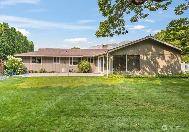 Photo 3 of Single family home for sale at 903 Selkirk Pl, Brewster, WA 98812 | MLS# NWM2563753 | Listing updated on 2026-09-23