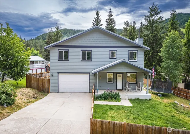 Photo 1 of Single family home for sale at 3633 Cottonwood Ln, Peshastin, WA 98847 | MLS# NWM2563760 | Listing updated on 2026-09-23