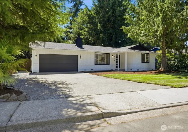 Photo 2 of Single family home for sale at 824 116th Street Sw, Everett, WA 98204 | MLS# NWM2563768 | Listing updated on 2026-09-23