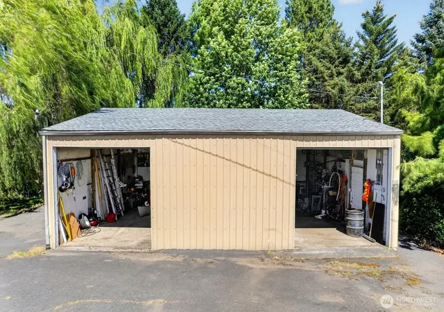 Photo 4 of Sale Pending at 111 E Birnie Slough Rd, Cathlamet, WA 98612 | MLS# NWM2563781 | Listing updated on 2026-08-17