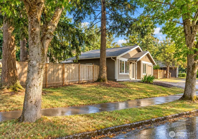 Photo 1 of Single family home for sale at 3905 N Highland St, Tacoma, WA 98407 | MLS# NWM2563802 | Listing updated on 2026-09-23