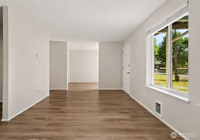 Photo 2 of Single family home for sale at 3905 N Highland St, Tacoma, WA 98407 | MLS# NWM2563802 | Listing updated on 2026-09-23