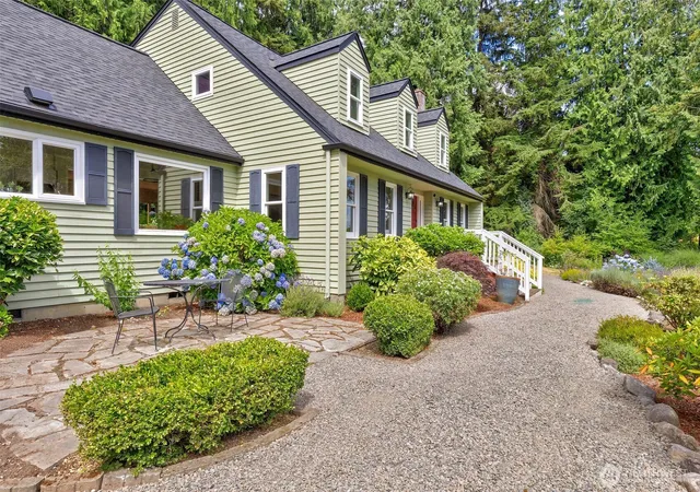 Photo 3 of Sale Pending at 22971 Jefferson Point Rd NE, Kingston, WA 98346 | MLS# NWM2563813 | Listing updated on 2026-09-25