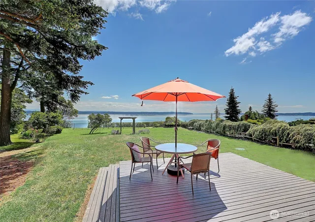 Photo 4 of Sale Pending at 562 Moe Rd, Camano Island, WA 98282 | MLS# NWM2563840 | Listing updated on 2026-09-25
