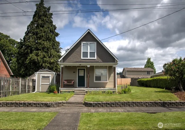 Photo 1 of Single family home for sale at 664 Nw New York Ave, Chehalis, WA 98532 | MLS# NWM2563858 | Listing updated on 2026-09-19