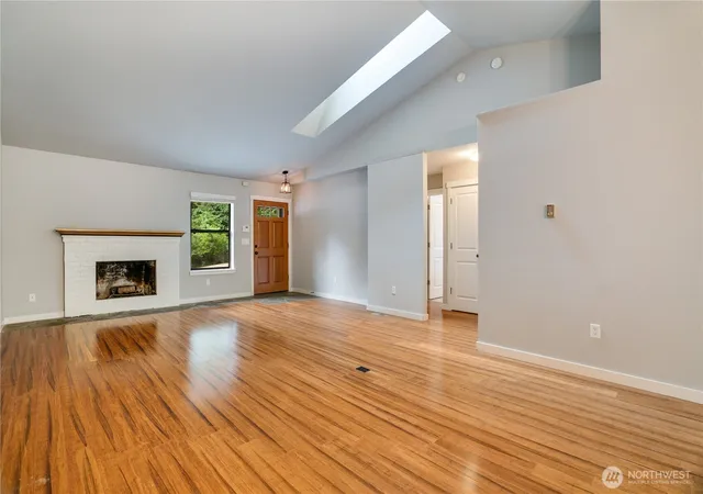 Photo 4 of Condo for sale at 3507 Harborcrest Ct NW, Gig Harbor, WA 98332 | MLS# NWM2563865 | Listing updated on 2026-09-22
