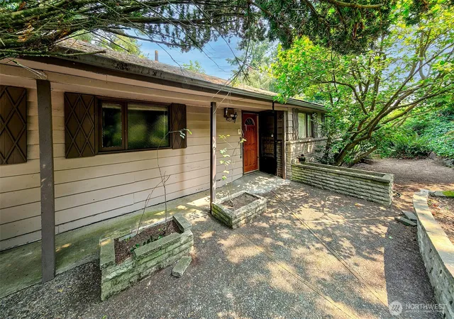 Photo 2 of Sale Pending at 14048 41st Avenue Ne, Seattle, WA 98125 | MLS# NWM2563878 | Listing updated on 2026-10-01