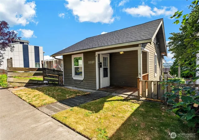 Photo 2 of Single family home for sale at 2327 S G St, Tacoma, WA 98405 | MLS# NWM2563894 | Listing updated on 2026-09-23