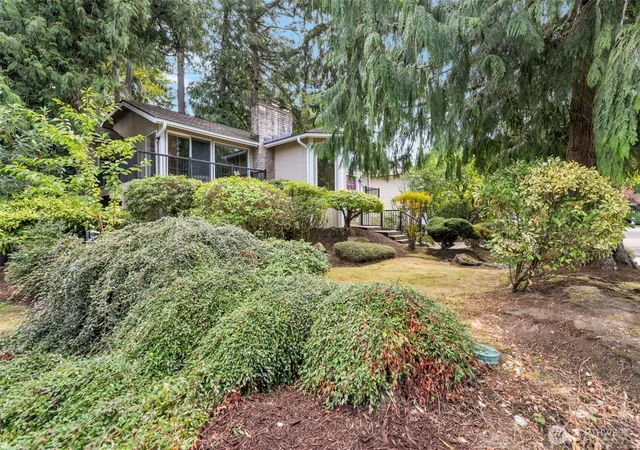 Photo 2 of Single family home for sale at 4206 187th Place Se, Issaquah, WA 98027 | MLS# NWM2563910 | Listing updated on 2026-09-30
