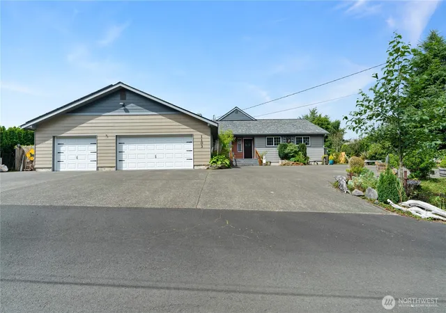Photo 3 of Single family home for sale at 1103 S Aberdeen St, Westport, WA 98595 | MLS# NWM2563933 | Listing updated on 2026-09-22