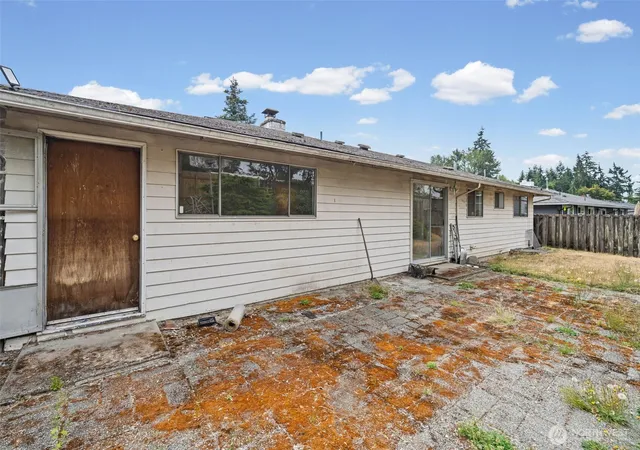 Photo 4 of Sale Pending at 29115 45th Place S, Auburn, WA 98001 | MLS# NWM2563942 | Listing updated on 2026-08-15