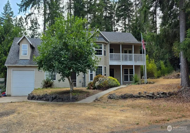 Photo 1 of Single family home for sale at 34 E Wildwood Ln, Brinnon, WA 98320 | MLS# NWM2563954 | Listing updated on 2026-09-23