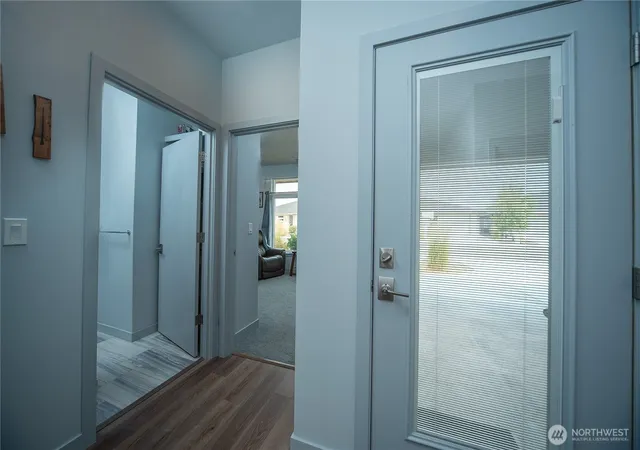 Photo 3 of Single family home for sale at 202 E Stanford Ave, Ellensburg, WA 98926 | MLS# NWM2563955 | Listing updated on 2026-09-28