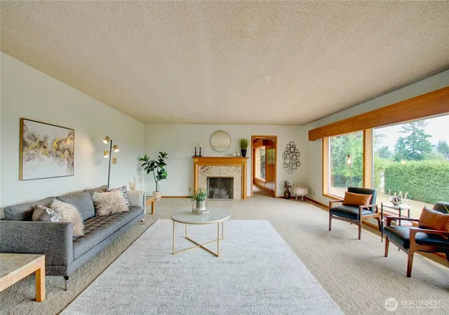 Photo 3 of Single family home for sale at 916 N Township St, Sedro Woolley, WA 98284 | MLS# NWM2563956 | Listing updated on 2026-09-23