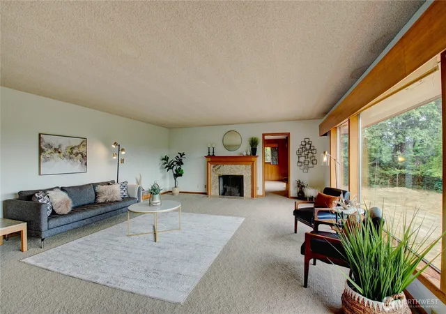 Photo 4 of Single family home for sale at 916 N Township St, Sedro Woolley, WA 98284 | MLS# NWM2563956 | Listing updated on 2026-09-23