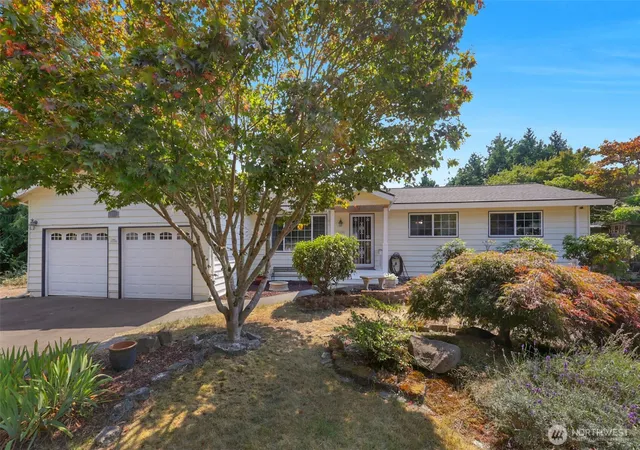 Photo 1 of Sale Pending at 3330 120th Street Se, Everett, WA 98208 | MLS# NWM2563978 | Listing updated on 2026-09-30