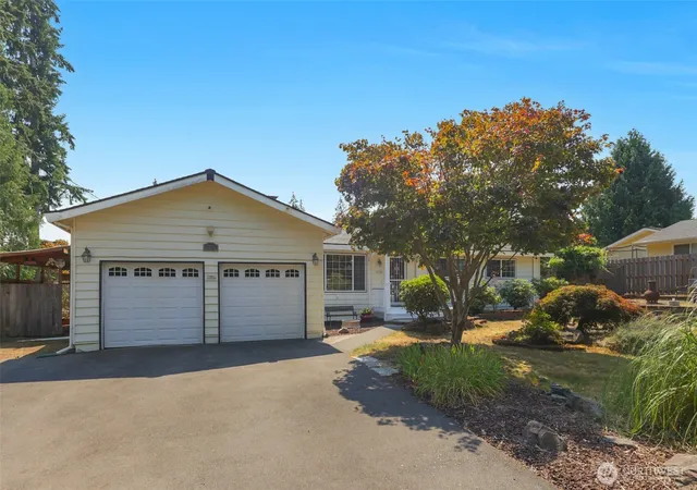 Photo 2 of Sale Pending at 3330 120th Street Se, Everett, WA 98208 | MLS# NWM2563978 | Listing updated on 2026-09-30