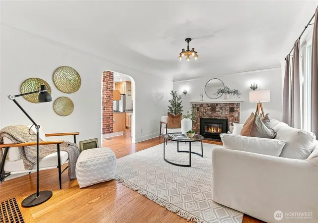 Photo 4 of Single family home for sale at 14309 19th Avenue NE, Seattle, WA 98125 | MLS# NWM2563985 | Listing updated on 2026-10-01