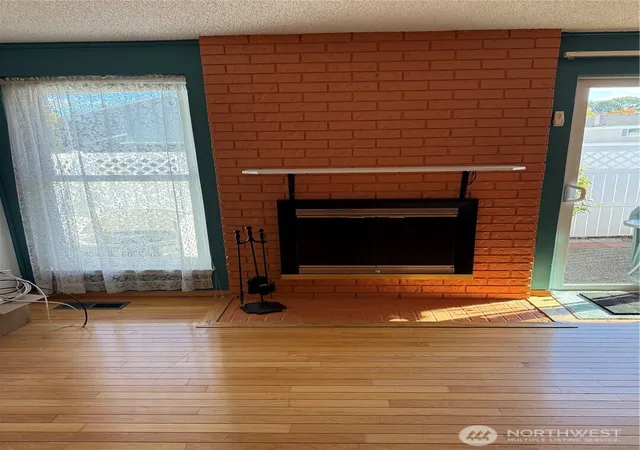 Photo 4 of Single family home for sale at 8610 Onyx Dr SW #A, Lakewood, WA 98498 | MLS# NWM2563992 | Listing updated on 2026-10-10