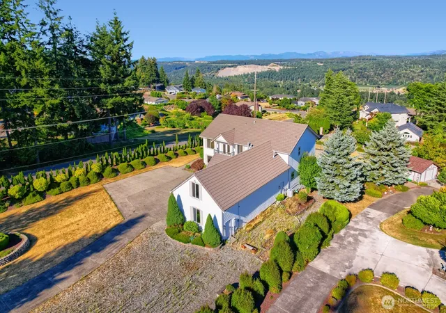 Photo 3 of Single family home for sale at 13502 144th Street E, Puyallup, WA 98374 | MLS# NWM2564015 | Listing updated on 2026-10-05