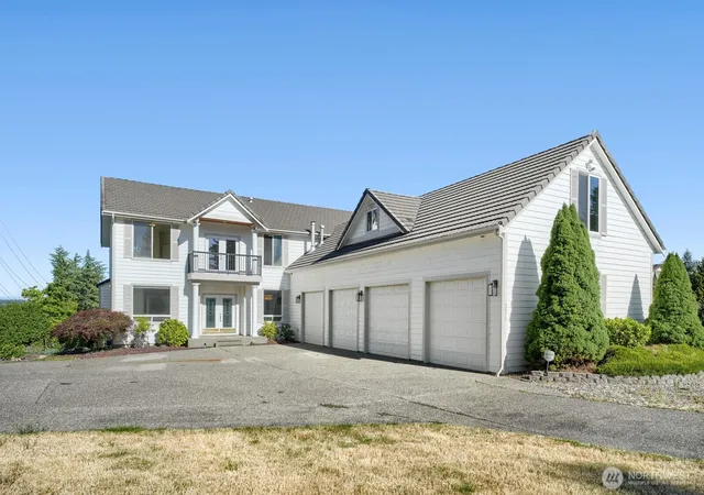 Photo 3 of Single family home for sale at 13502 144th Street E, Puyallup, WA 98374 | MLS# NWM2564015 | Listing updated on 2026-10-05