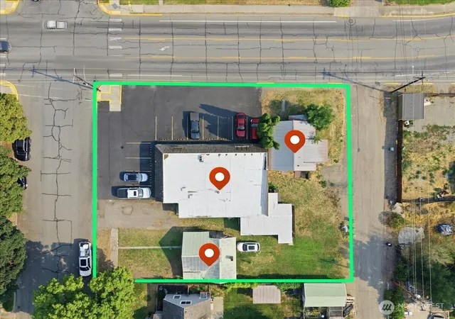 Photo 2 of Single family home for sale at 21 W 4th Avenue, Omak, WA 98841 | MLS# NWM2564017 | Listing updated on 2026-09-23