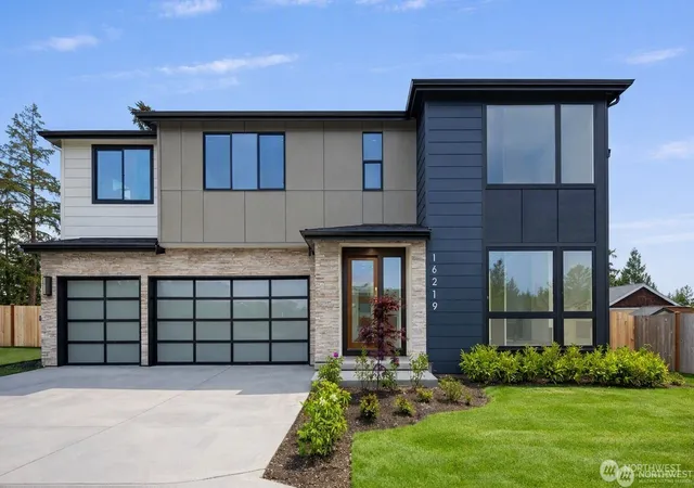 Photo 1 of Single family home for sale at 16219 Simonds Rd Ne, Kenmore, WA 98028 | MLS# NWM2564025 | Listing updated on 2026-09-30