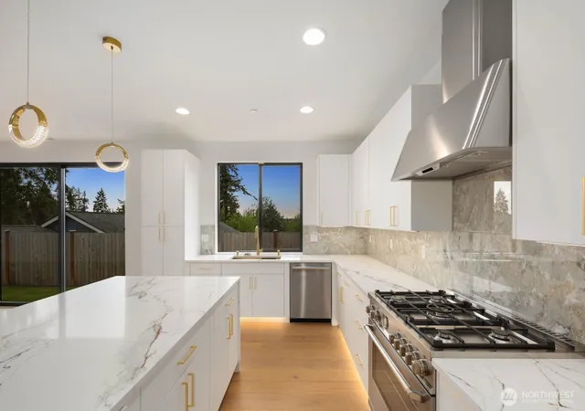 Photo 3 of Single family home for sale at 16219 Simonds Rd Ne, Kenmore, WA 98028 | MLS# NWM2564025 | Listing updated on 2026-09-30